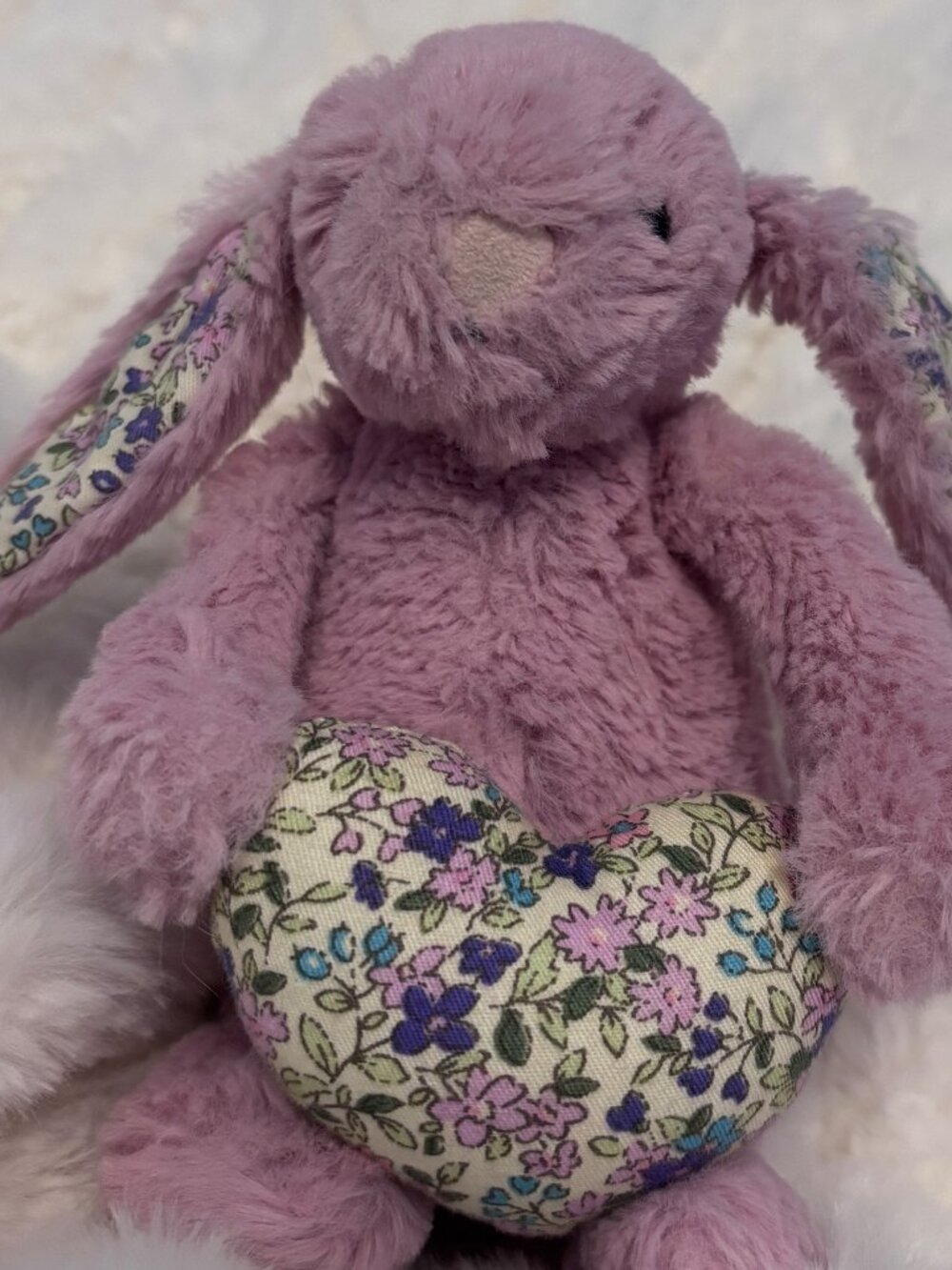 Jellycat Blossom Heart Bunny in Tulip Pink - Picture 2 of 8
